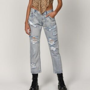 TOBI Silver Lake Balboa Boyfriend Jeans crop rip